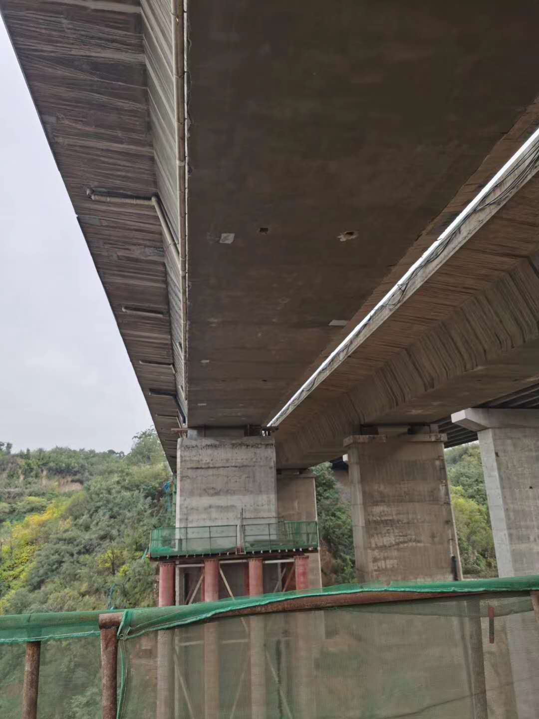 安徽桥梁加固前制定可行设计方案图并用对施工方法